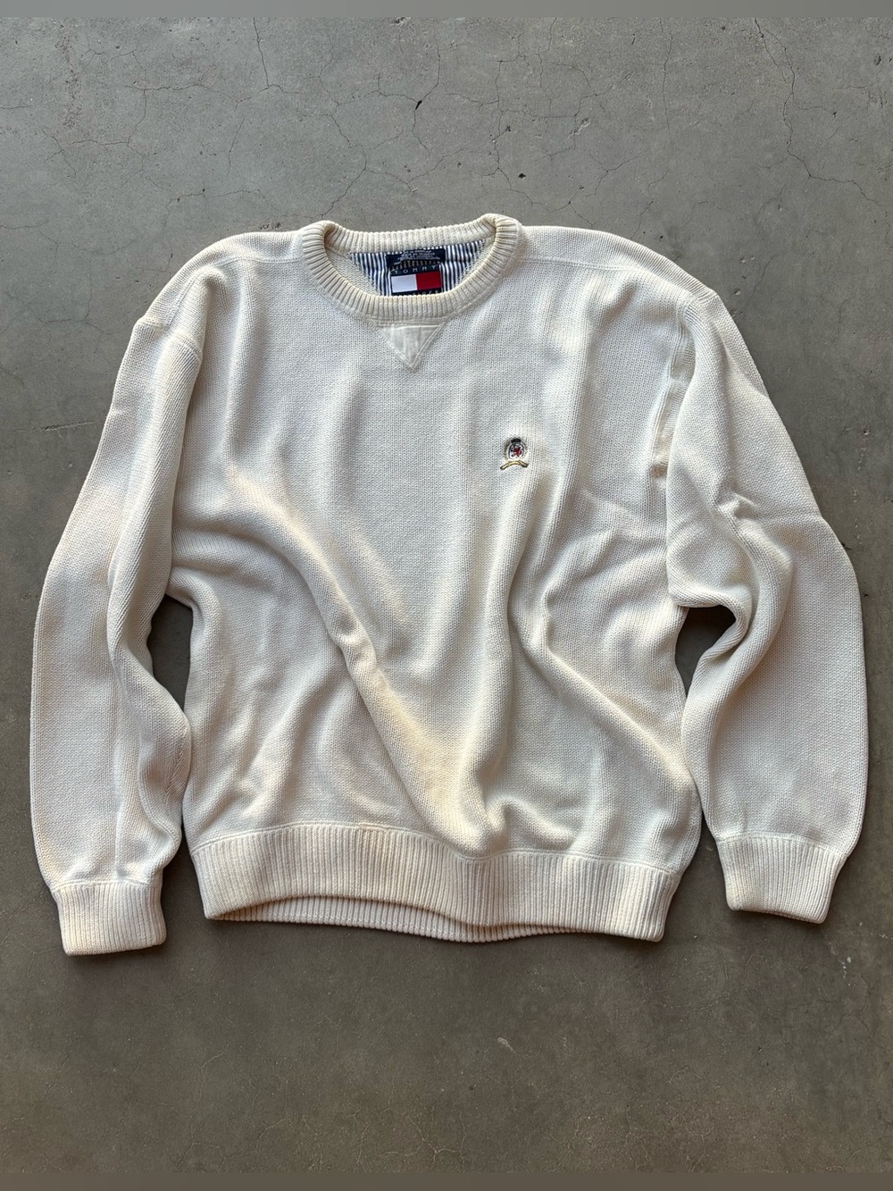 VTG 90s Tommy Hilfiger Embroidered Lion Crest 100% Cotton Knit Sweater Cream XL